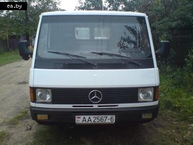   Mercedes MB100  100