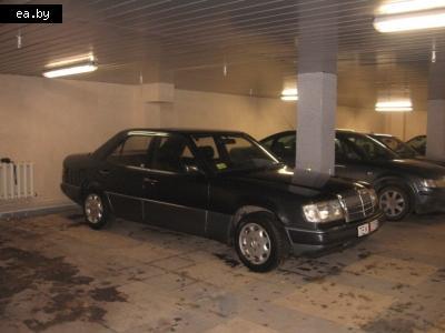    Mercedes E Class (W124)   